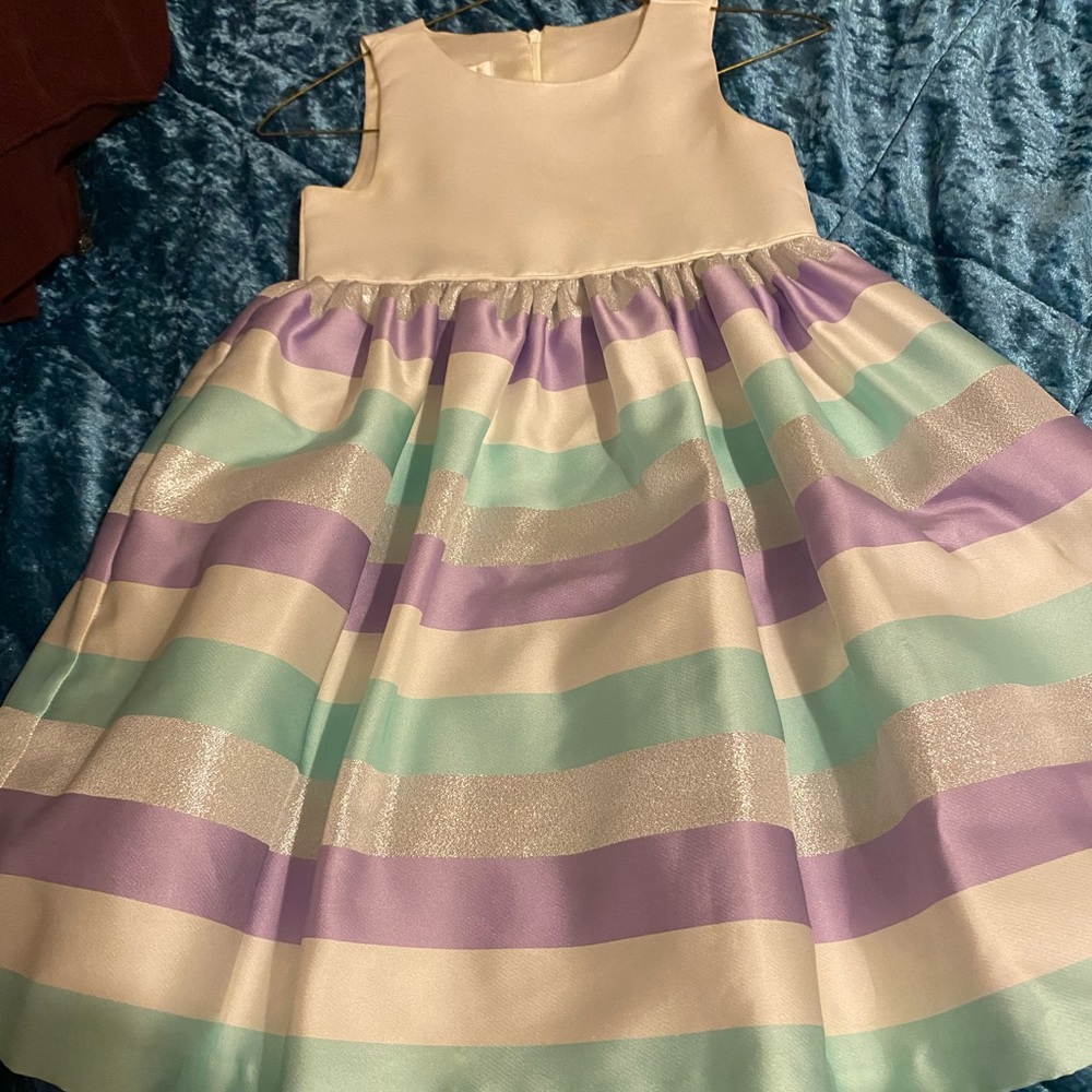 Beautiful girls Easter or holiday dress. Multi color. Size 6X. Only worn once.